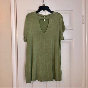 Mineral washed green key hole top